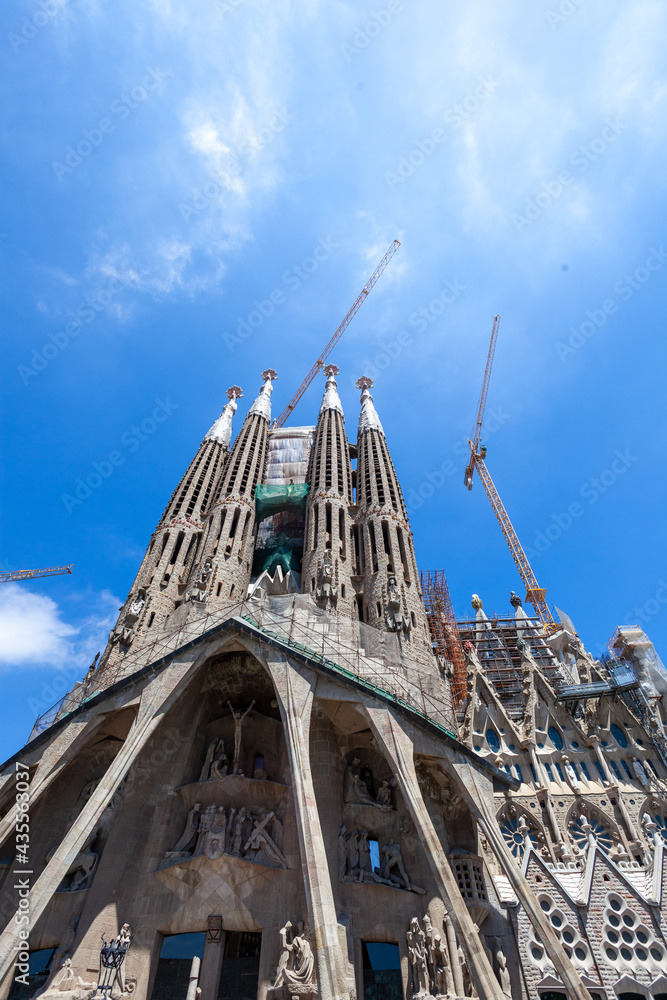 Fototapeta premium agrada Familia is the landmark of Barcelona.