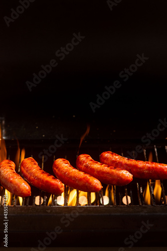 Chorizo a la brasa con fuego y aire supperior