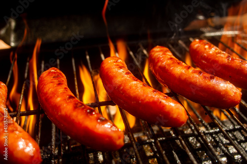 Chorizos a la brasa fuego