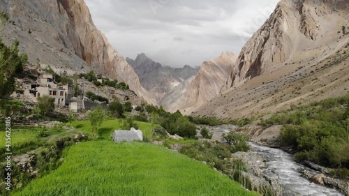 ZANSKAR VALLEY AND TREKKING AND LAMAYARU MONASTERY INDIA