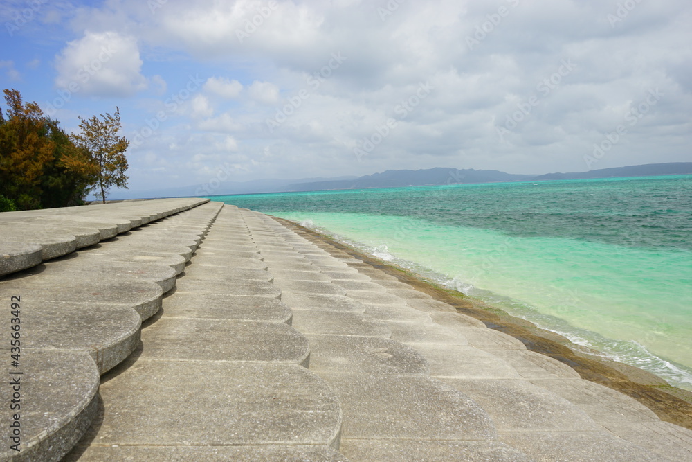 Heart Rock (Heart shape rock) in Kouri Island, Okinawa, Japan - 日本 沖縄 古宇利島 ハートロック Heart Rock (Heart shape rock) in Kouri Island, Okinawa, Japan - 日本 沖縄 古宇利島 ハートロック