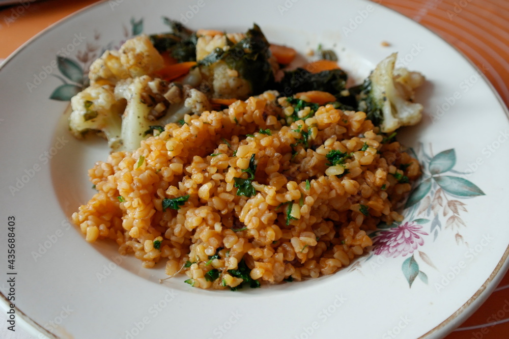 vegetarian food; bulgur cereals and cauliflower vegetarian food; bulgur cereals and cauliflower