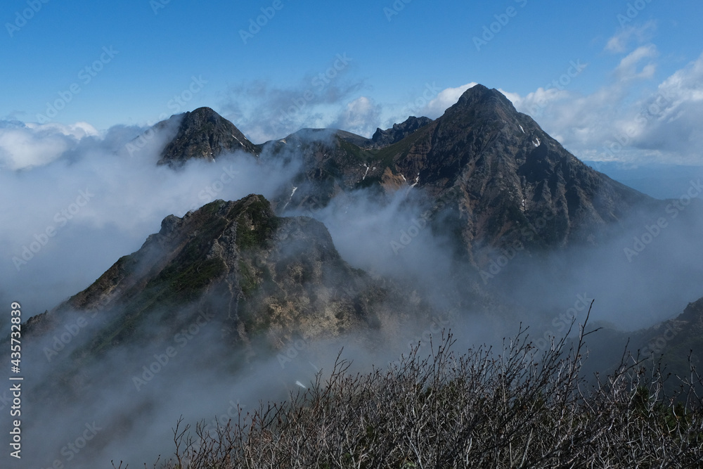 八ケ岳の絶景トレイル。日本の雄大な自然。百名山、赤岳。Amazing trekking area in Yatsugatake. Mt.Aka, Mt.Amida 八ケ岳の絶景トレイル。日本の雄大な自然。百名山、赤岳。Amazing trekking area in Yatsugatake. Mt.Aka, Mt.Amida