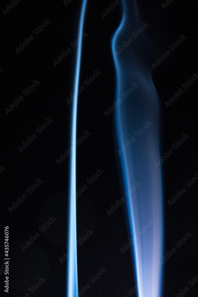 Obraz premium Real Smoke on Black Background