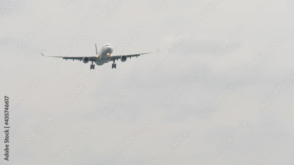 The plane arrives at the airport The plane arrives at the airport