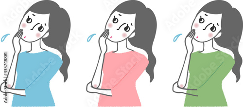 困った表情の女性。	