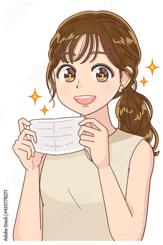 マスクを持った爽やかな女性