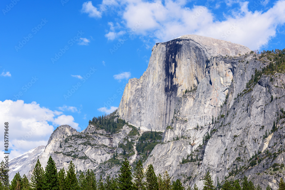 Fototapeta premium Half Dome, Yosemite National Park, California, USA