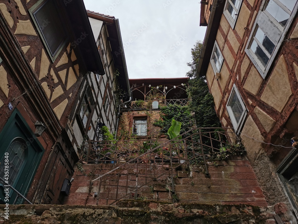 In einer Sackgasse in der Altstadt von Klingenberg am Main In einer Sackgasse in der Altstadt von Klingenberg am Main