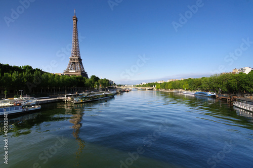 Water reflection of the Eiffel tower in the 7th arrondissement of Paris