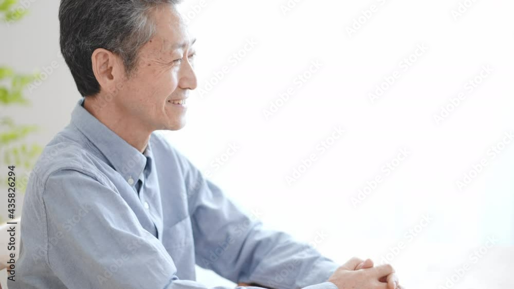 笑顔の高齢の男性 笑顔の高齢の男性