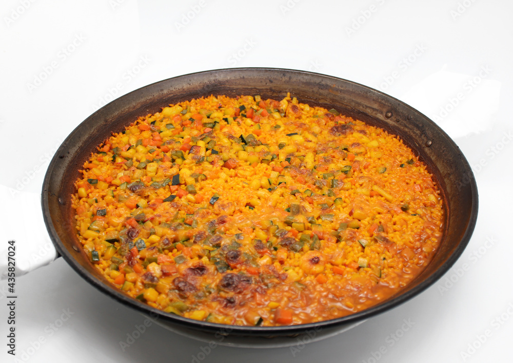 paella de verduras, gastronomía España paella de verduras, gastronomía España