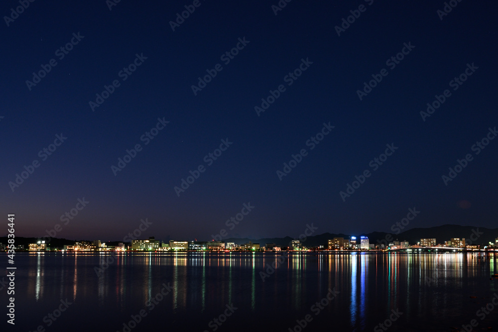 夜の宍道湖