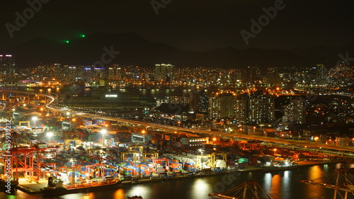 부산항구의 야경 © Busan Oppa