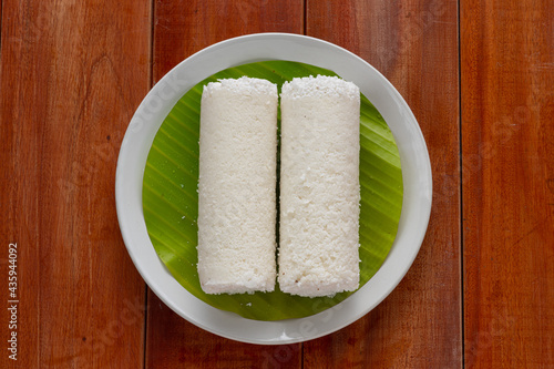 Puttu_white plate_wooden BG