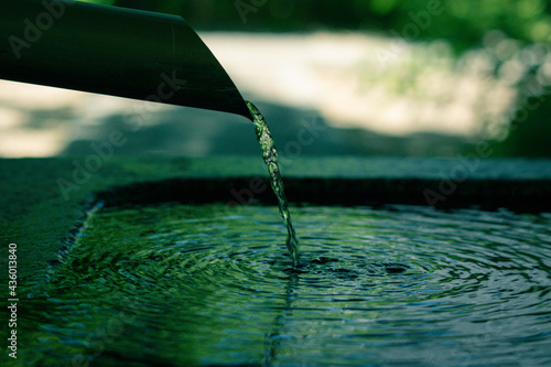 京都、梨木神社の染井の水 (京都三名水）