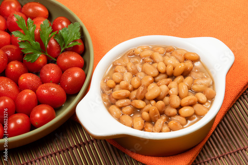ceramic pot with cooked carioca beans