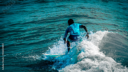 Canvas Print Extreme Sports and Highspeed Action Photography - Picture of Surfer Man Surfing