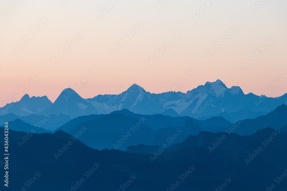 Bergpanorama, Berner Oberland, Schweiz.