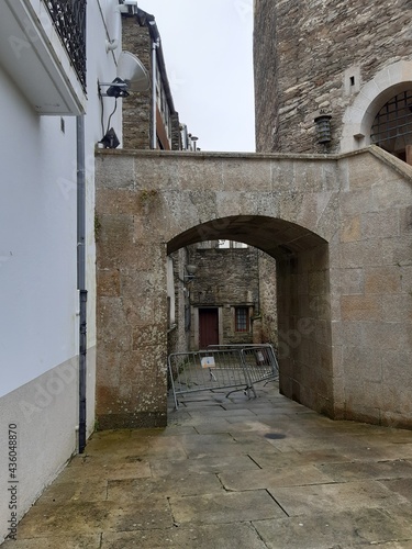 Fototapeta Naklejka Na Ścianę i Meble -  Entrada de acceso al Parador de Turismo de Vilalba, Galicia