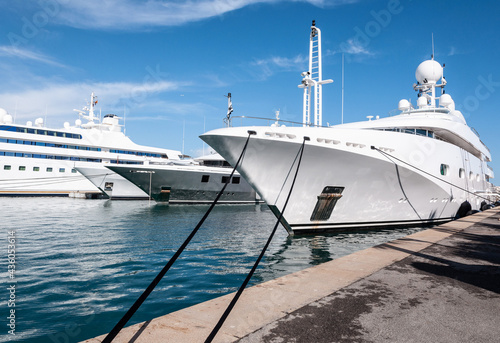 Yachts de luxe - Antibes, Var