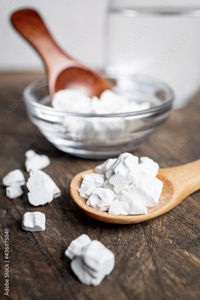 Kuzu, plant used in traditional Chinese medicine. Kuzu is a starch obtained from Pueraria Lobata, a plant widely used in traditional Chinese medicine Kuzu, plant used in traditional Chinese medicine. Kuzu is a starch obtained from Pueraria Lobata, a plant widely used in traditional Chinese medicine