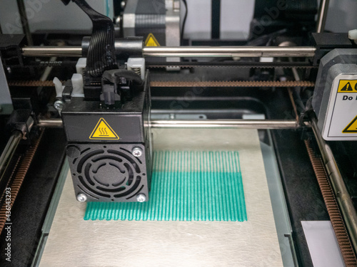 稼働中の3Dプリンター