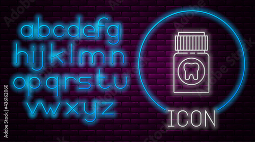 Glowing neon line Toothache painkiller tablet icon isolated on brick wall background. Tooth care medicine. Capsule pill and drug. Pharmacy design. Neon light alphabet. Vector