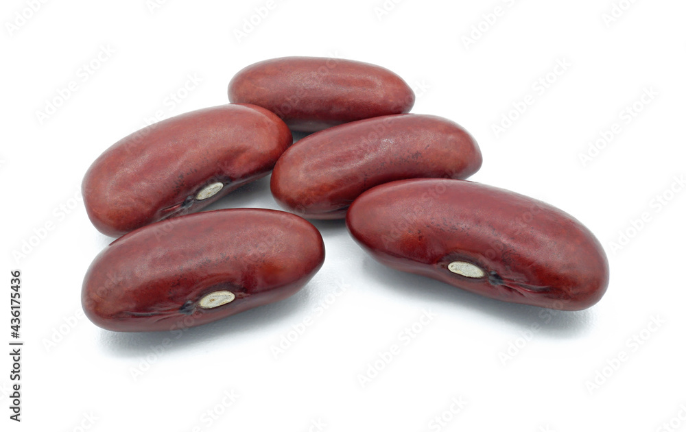 Close up of red kidney beans raw, Organic grains food, Isolated on white background Close up of red kidney beans raw, Organic grains food, Isolated on white background