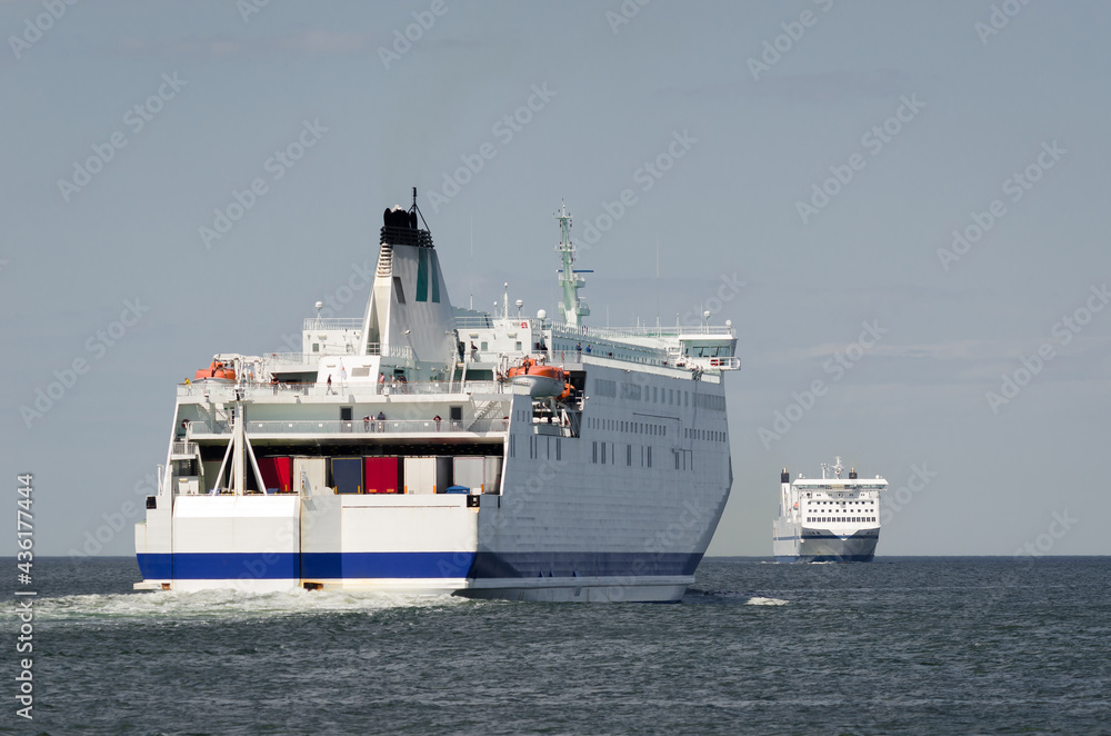 MARITIME TRANSPORT  - Passenger ferrys on waterway to seaport 