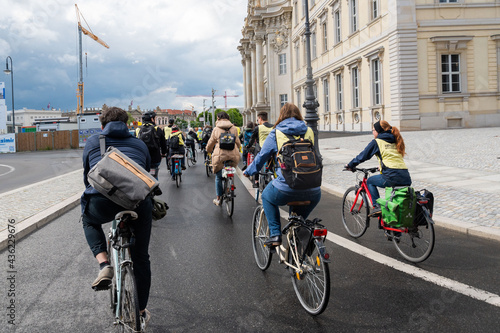 Climate activists demonstrate as a bicycle demonstration in Berlin for Amnesty, on the 28.05.2021