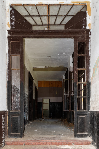 Foto Bocar, Serbia - May 04, 2021: Interior of Hertelendi - Bajic Castle was built at the beginning of the 19th century in the style of classicism in the village Bocar