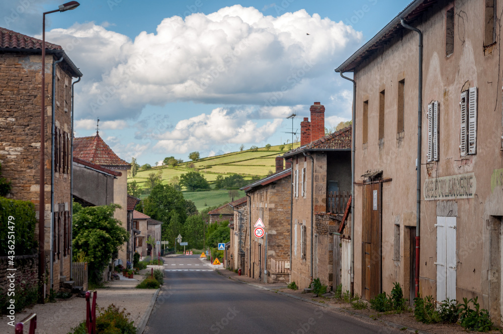 Village de Saint-Point Lamartine en Bourgogne