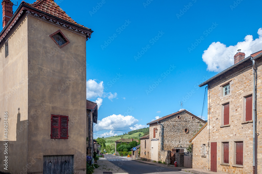Village de Saint-Point Lamartine en Bourgogne
