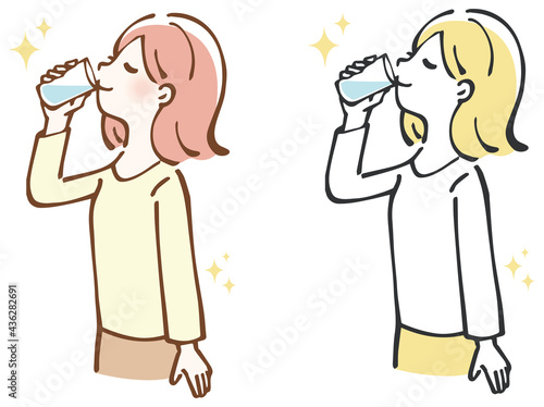 コップで水を飲む女性　イラスト