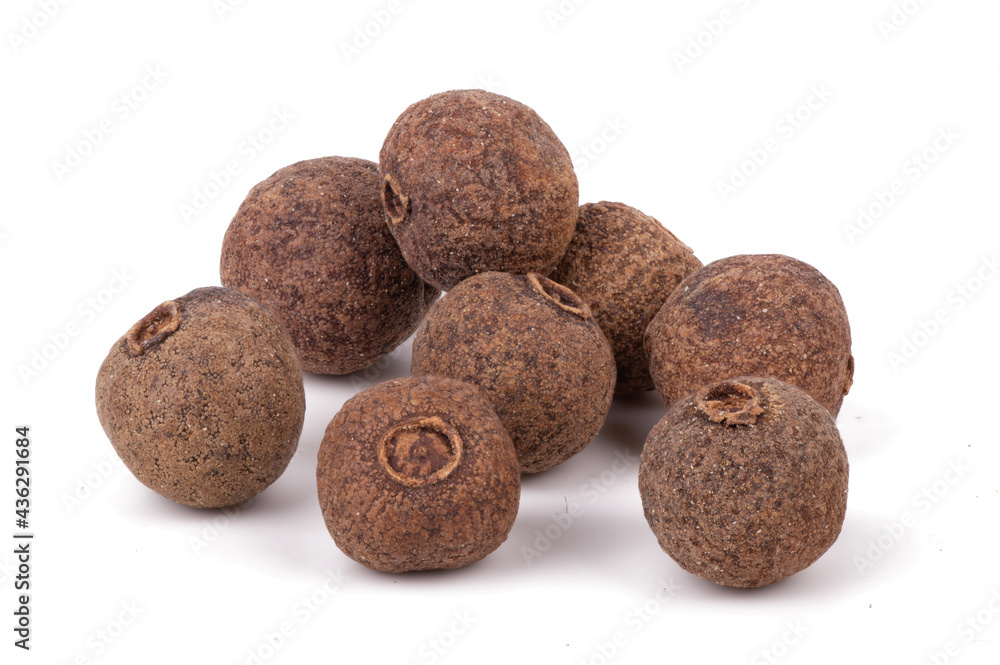 Allspices or Jamaica black pepper isolated on white background Allspices or Jamaica black pepper isolated on white background