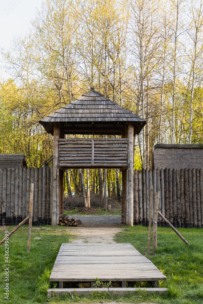 a life-size replica of the iron and bronze age castle, a place of reconstruction of the battles and customs of the ancient era.