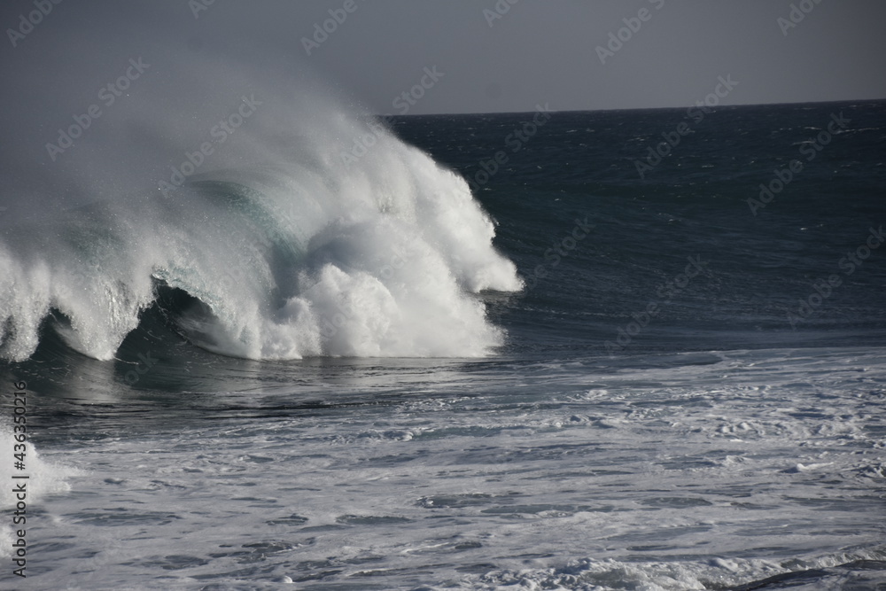 Fototapeta premium the power of the sea