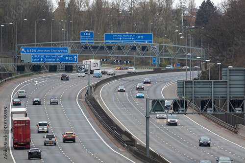 Traffic on British motorway M25