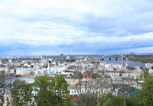 Fototapeta Naklejka Na Ścianę i Meble -  View of the city of Kiev from the mountain