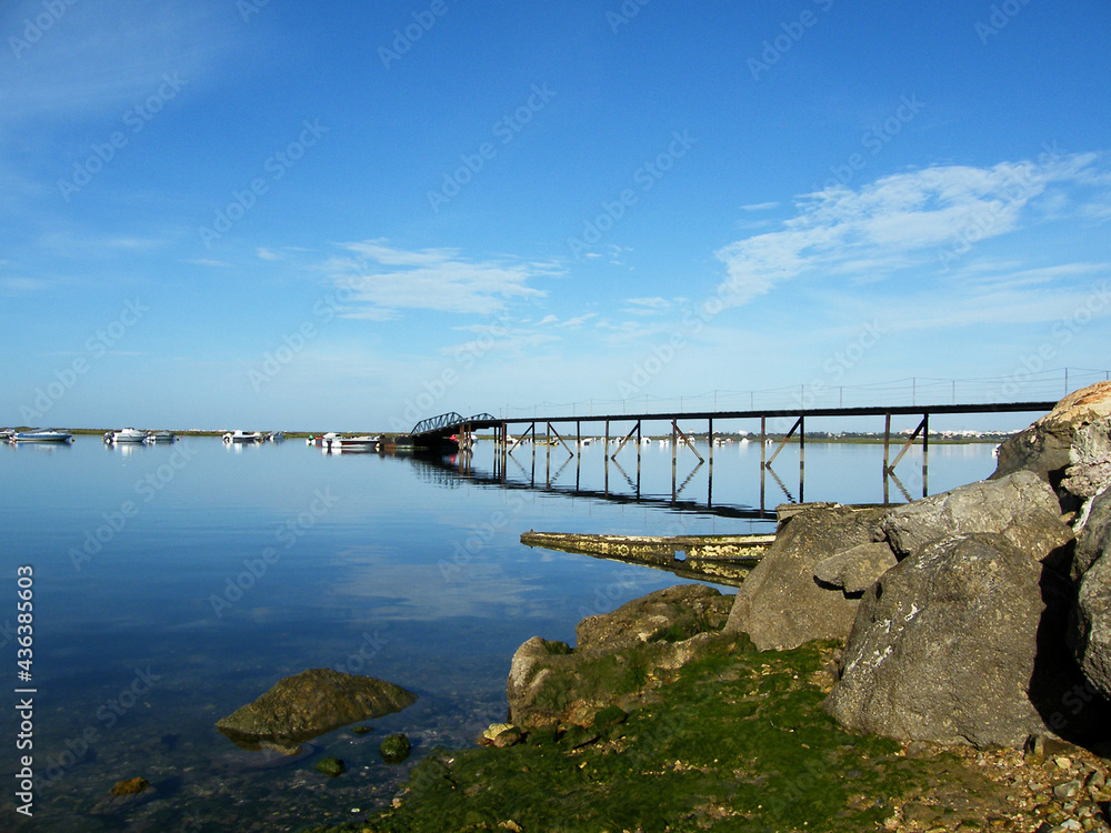 Obraz premium ponte de madeira