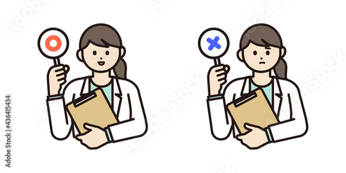 まるとばつの札を持つ白衣を着た女性のイラスト素材