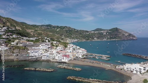 Wallpaper Mural Sant'Angelo, Isola d'Ischia, Napoli, Italia.
Vista aerea del borgo di Sant'Angelo d'Ischia, isola del golfo di Napoli 
 Torontodigital.ca