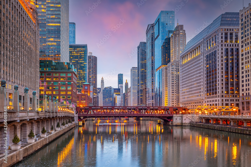 Downtown Chicago city skyline cityscape in United States