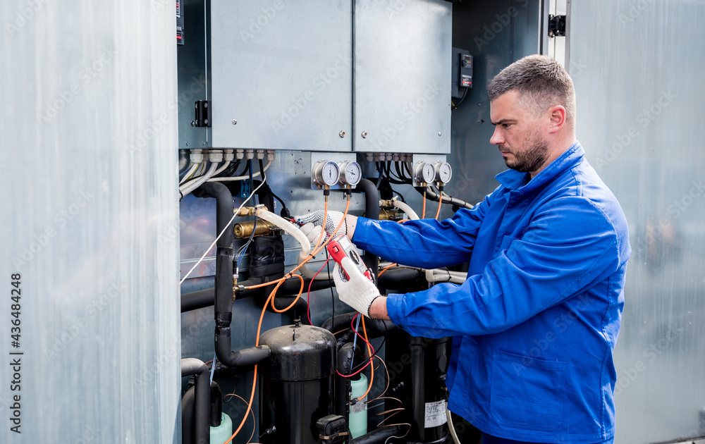 Resistance test of temperature sensors in the cooling supply section of the ventilation unit Resistance test of temperature sensors in the cooling supply section of the ventilation unit