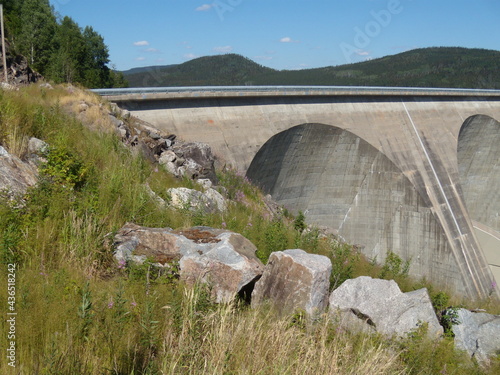 Manic-2 hydroelectric dam in Quebec photo