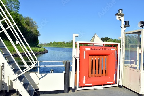 Kanal Fähre auf dem Nord Ostsee Kanal bei Landwehr photo