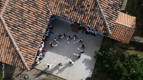 Tradiciones y cultura de Ecuador, tejidos, fuego y bailes para la Pachamama