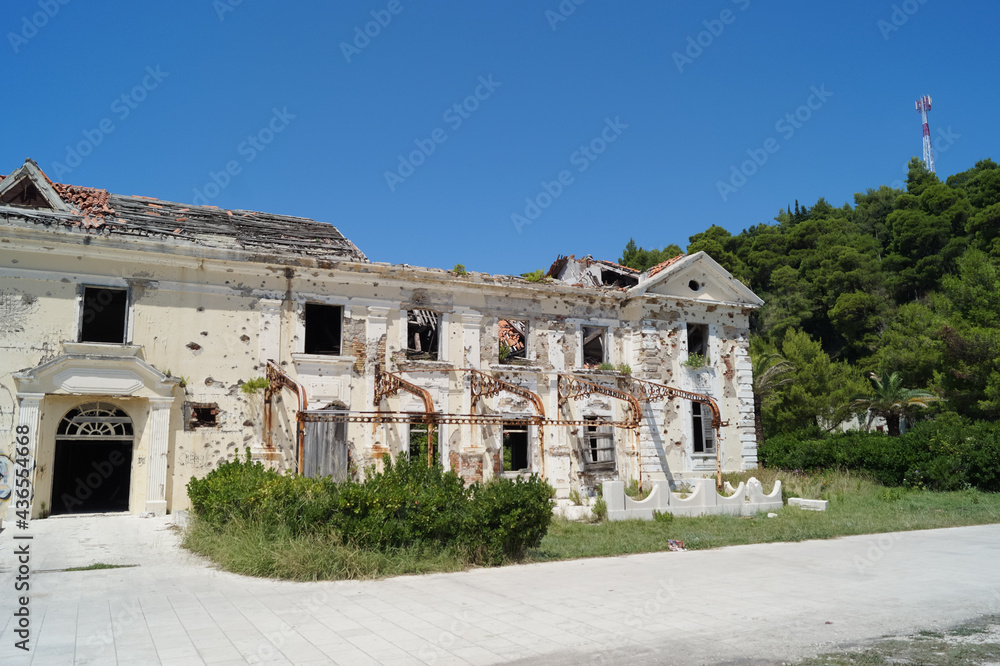 Croatia, The Abandoned Hotels of Kupari. Hotel burned and destroyed during the Croatian War of Independence