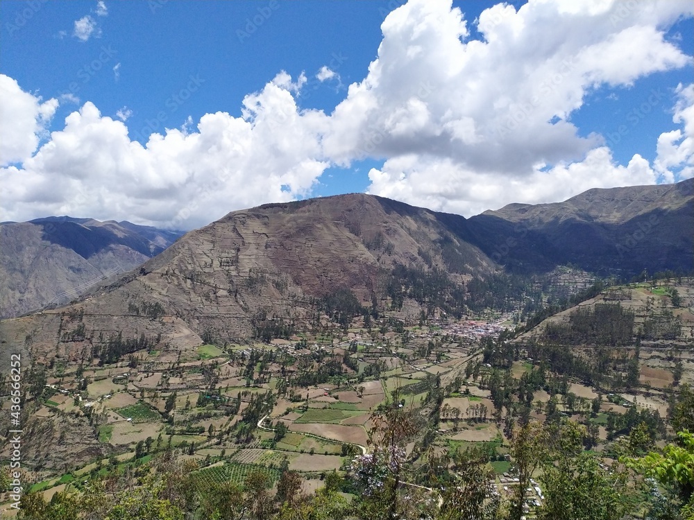 Fototapeta premium view from the top of the mountain Huancavelica, Perú